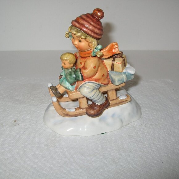 Goebel Hummel  Figurine “CHRISTMAS DELIVERY” #2014 TMK7 6" Tall Germany MINT - Picture 1 of 6